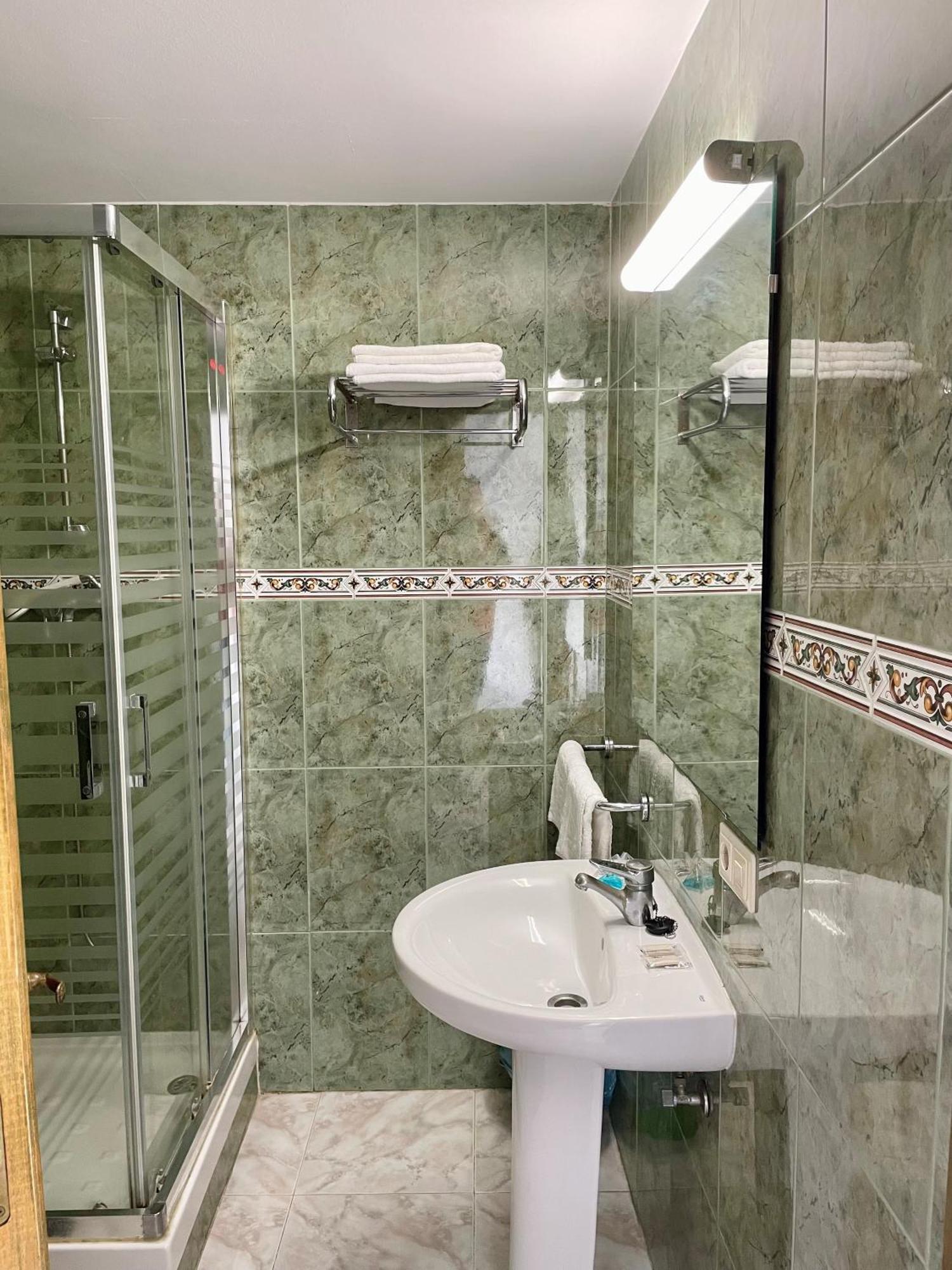 Apartamentos Balcon De Маро Екстериор снимка